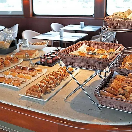 Costa Do Sal Boat Lounge 4*