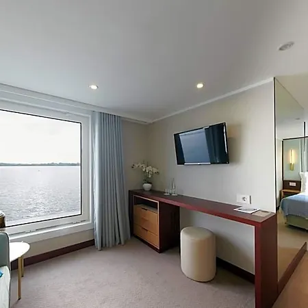 Costa Do Sal Boat Lounge 4*