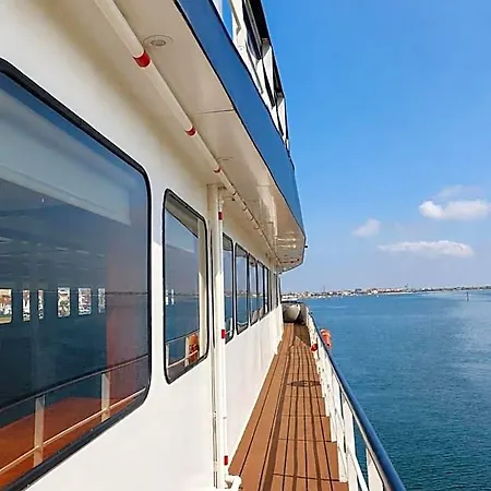 Costa Do Sal Boat Lounge ホテル Ílhavo