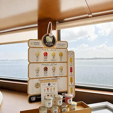 ホテル Costa Do Sal Boat Lounge Ílhavo