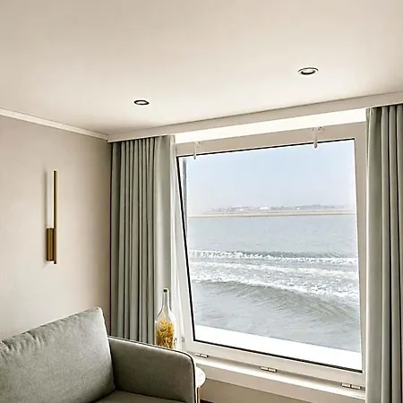 ホテル Costa Do Sal Boat Lounge 4*
