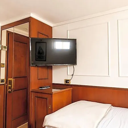 ホテル Costa Do Sal Boat Lounge 4*